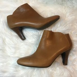 Banana Republic Tan Leather Ankle Booties